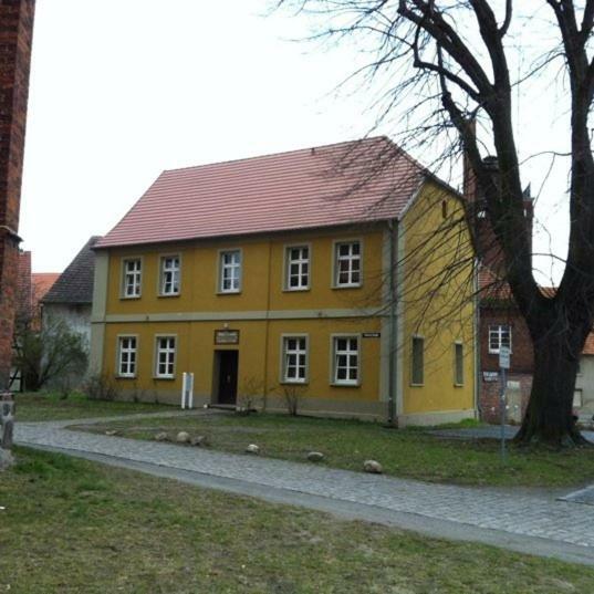 Burgpension Gardelegen Buitenkant foto